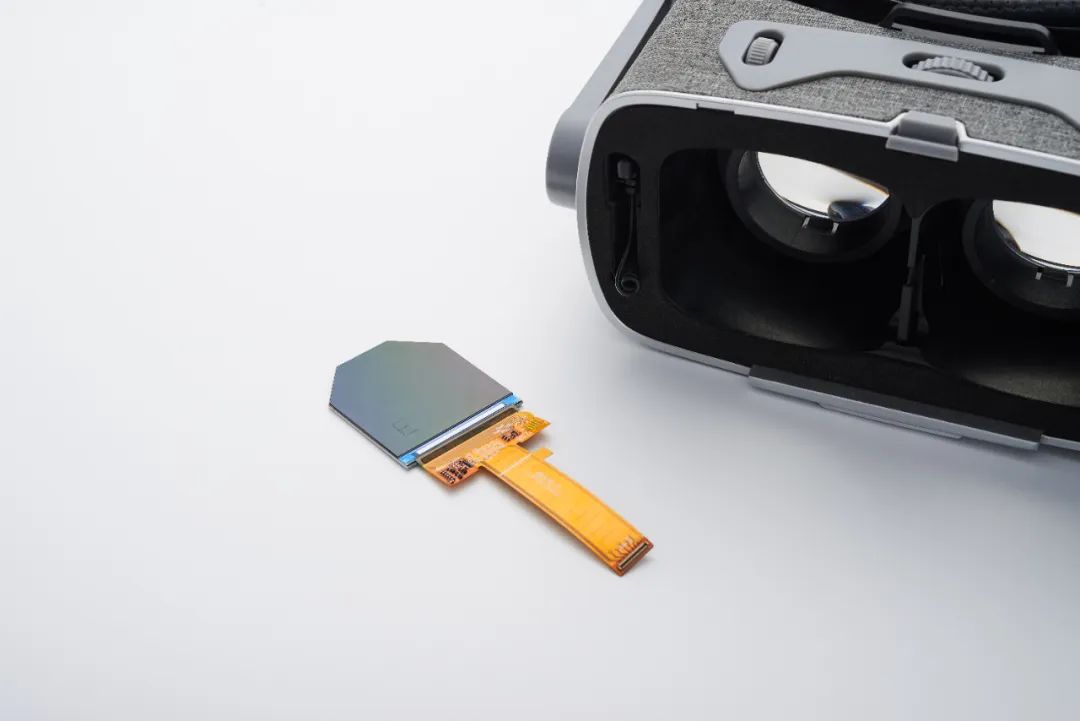 TCL�A�Ǽ������a2.1Ӣ��1512 PPI LCD-VR��