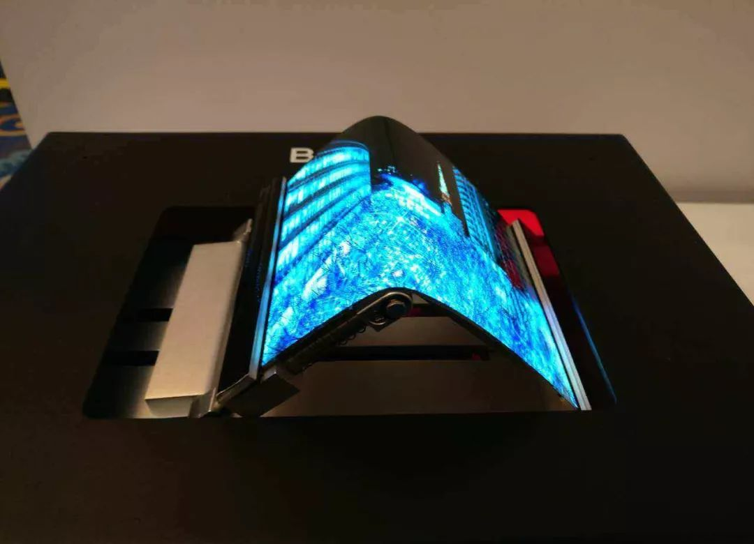 京東方首次趕超三星，折疊OLED四季度出貨全球第一