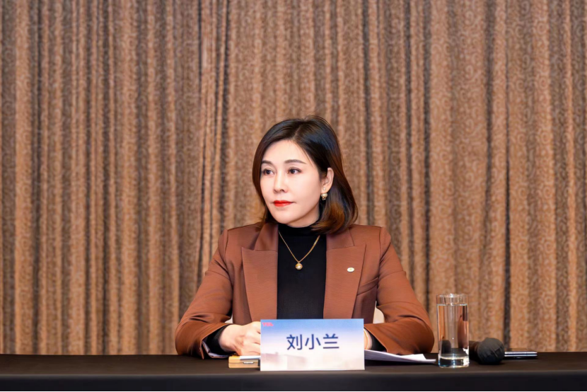 TCL華星劉小蘭：面板市場庫存步入健康階段，全球首款UFG折疊屏去掉折痕