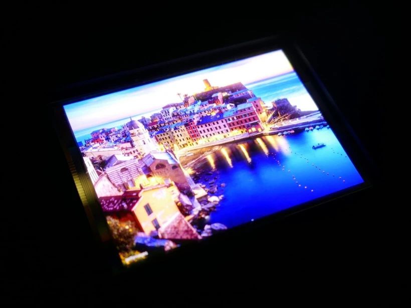 消息稱LG顯示、三星顯示已完成串聯OLEDoS技術原型開發