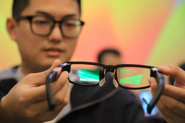 全球首款PVG光波導(dǎo)技術(shù)AR眼鏡來了，東南大學(xué)研發(fā)