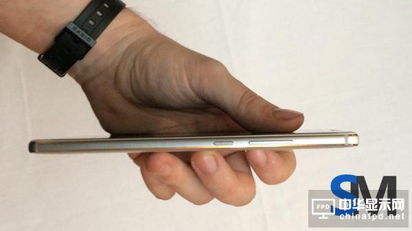 華為Mate 9全方位曝光：徠卡雙攝，卻沒有雙曲面屏