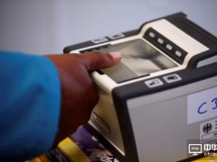 指紋很容易被竊取，用它當密碼合適嗎？