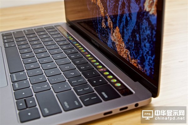 蘋果申請Touch Bar專利：小型OLED顯示屏制作而成