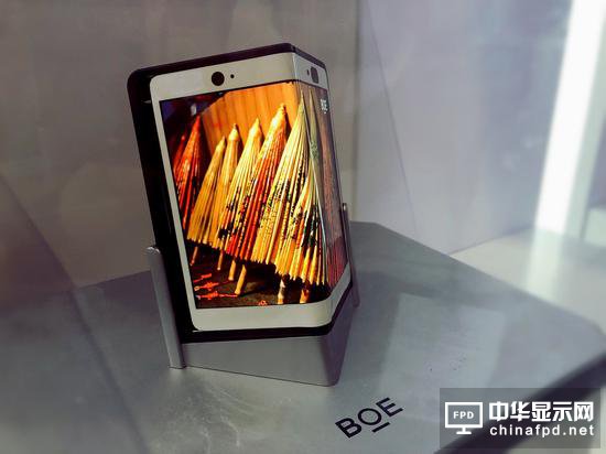 蘋果削減OLED訂單引發上游連鎖反應