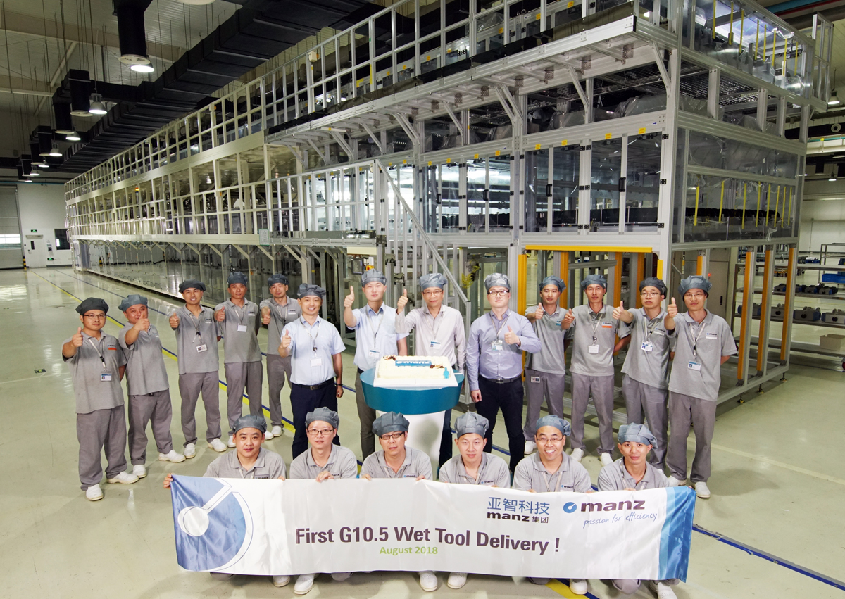 顯示裝備本地化進(jìn)程大力推進(jìn)  Manz亞智科技首臺(tái)本地化10.5代面板濕制程設(shè)備成功交付出貨